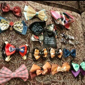 Colorful Kawaii Cute Hot Topic Hair Bows/Bowtie Hair Accessory Lot (Most Disney)